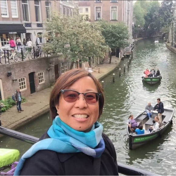 Meet your Posher, Dawn - Picture 2 of 5